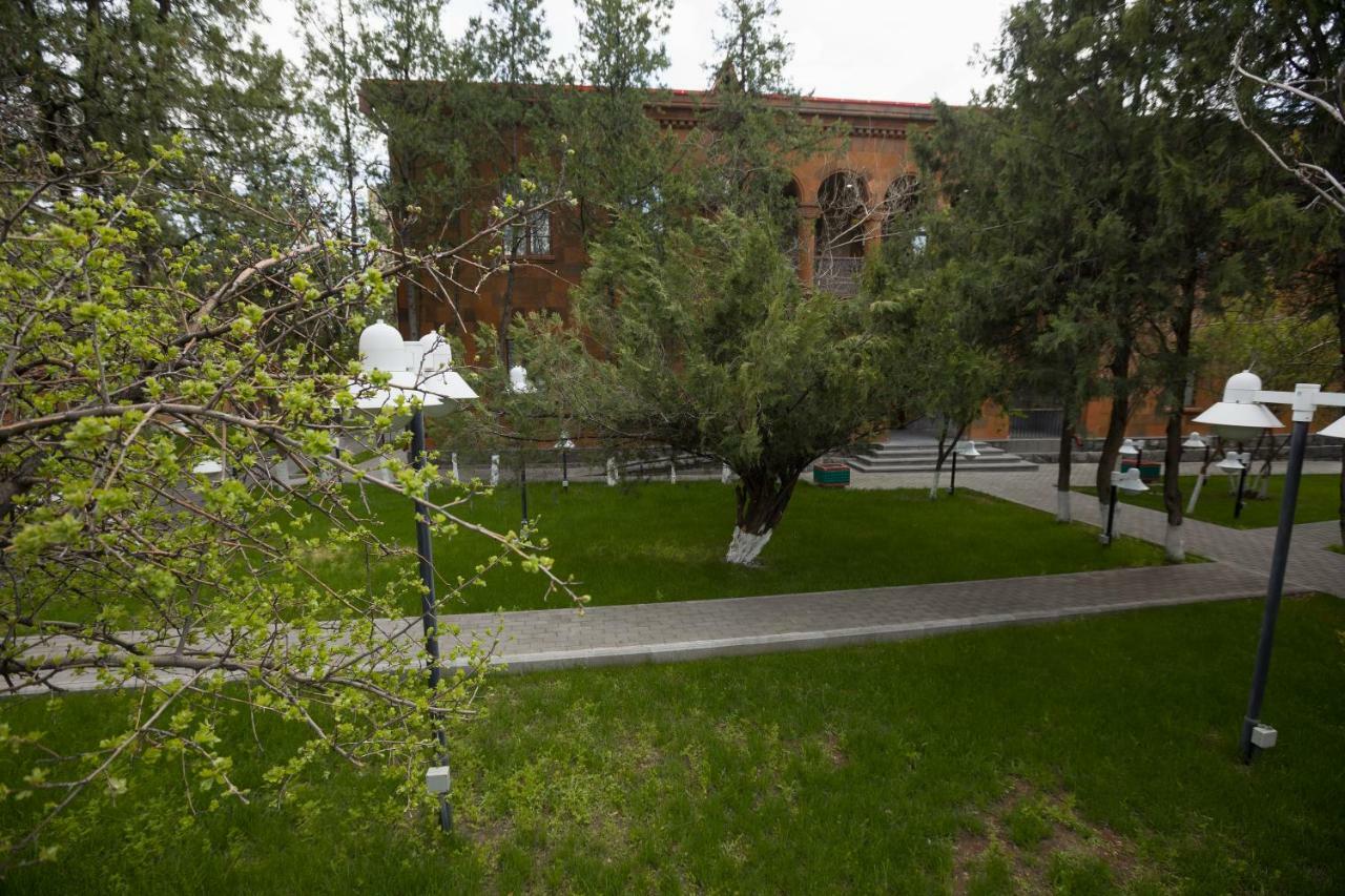 Annabella Boutique Hotel Yerevan Exterior foto